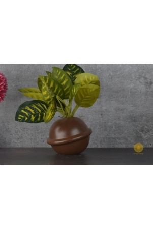 ceramic-planet-shape-vases-brown