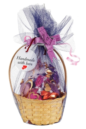 homemade-coorg-chocolates-in-bamboo-basket-no-2