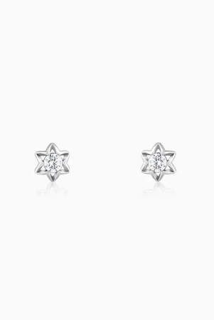 silver-flower-star-stud-earrings