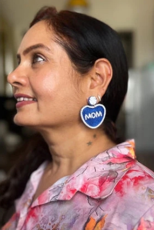 mom-blue-beaded-earrings