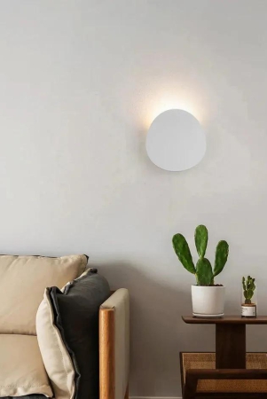 HDC Modern White Body Led Wall Lamp -Tricolor