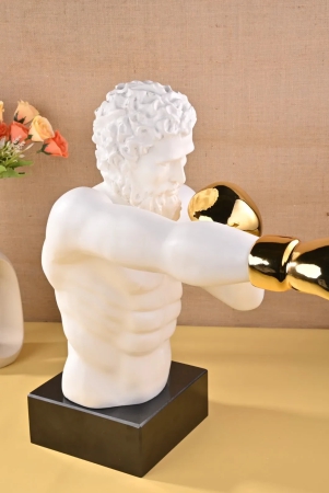 never-give-up-decor-man-figurine