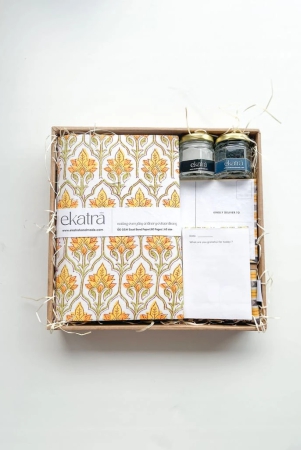 sustainable-gratitude-hamper-by-ekatra-yellow-floral