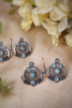 handmade-brass-oxidized-silver-look-alike-earrings-tuhina