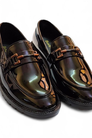 styled-feet-black-patent-finish-loafer-7