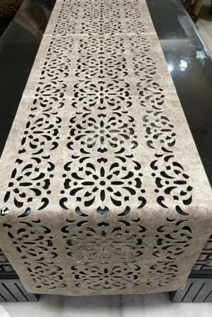 cutwork-velvet-table-runner-silver