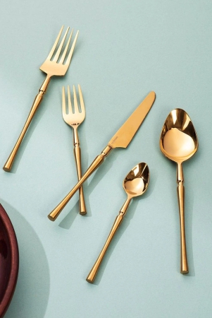 Graceful Contours: Set of 5 Cutlery with Curvy Handles