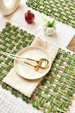 natural-square-placemats-set-of-2