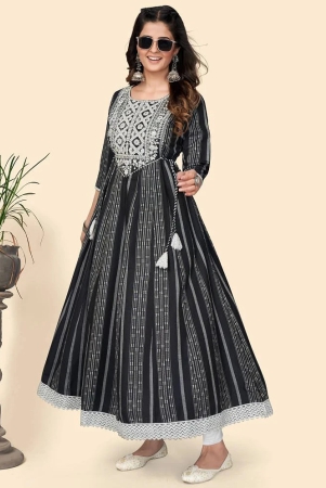 vbuyz-cotton-embroidered-anarkali-black-kurti-none