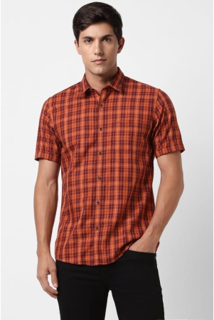 men-orange-slim-fit-check-half-sleeves-casual-shirt