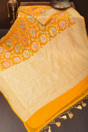 mustard-gorgeous-hand-brush-dye-banarasi-georgette-saree-with-meenakari-floral-jaal-silk-mark-certified