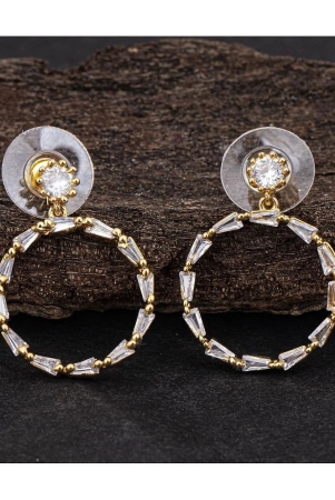 sukkhi-trendy-circular-gold-plated-stud-earring-for-women-golden