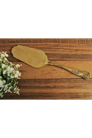 vintage-style-brass-cake-server