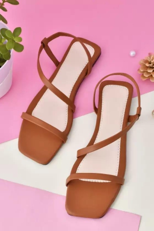 women-tan-flats-sandal