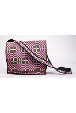 -retro-checkered-canvas-crossbody-bag-with-adjustable-strap