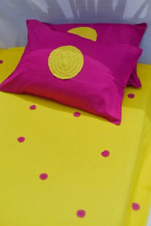 polka-patch-bedsheet