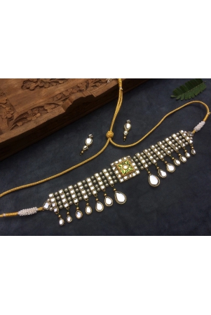 square-kundan-and-pearl-choker-necklace