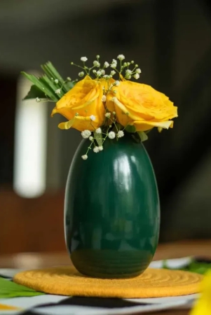 oval-ceramic-table-vase-emerald-green