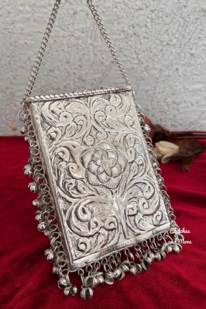 waist-brass-bag-silver