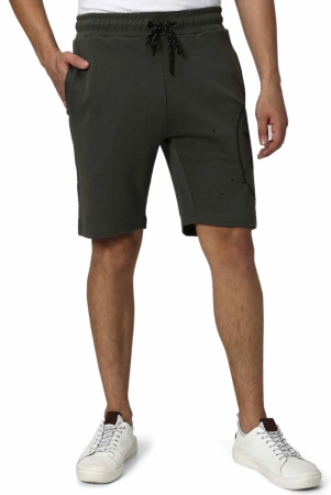 athleisure-shorts