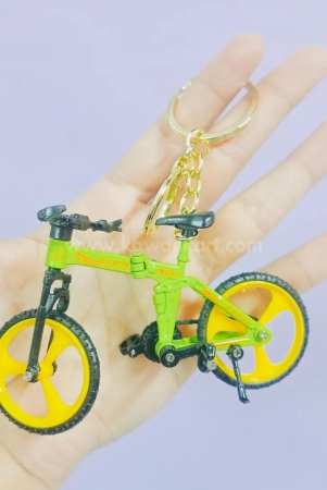 quirky-bicycle-toy-keychain-green-single-piece