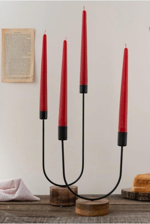 minimalistic-candle-holders