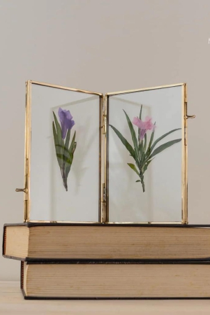 folding-glass-photo-frames