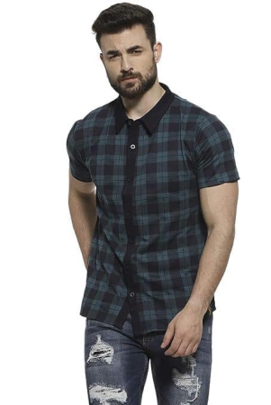 Men Regular Fit Checkered Button Down Collar Casual Shirt