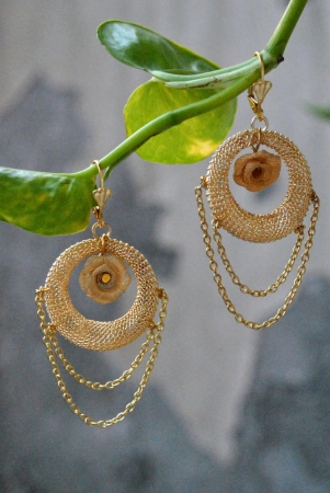 rose-bells-dangling-earrings