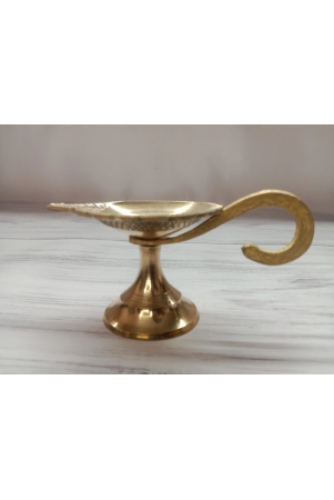 vrinda-metal-art-brass-diya-with-stand-deepak