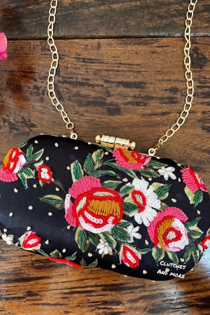 black-floral-capsule-clutch