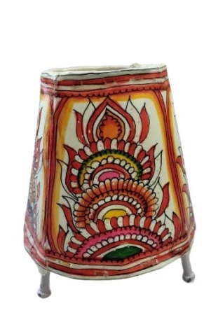 -hand-painted-decorative-diya-lamp-with-intricate-floral-design