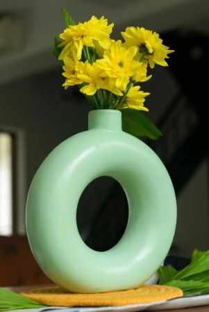 donut-ceramic-vase-pista