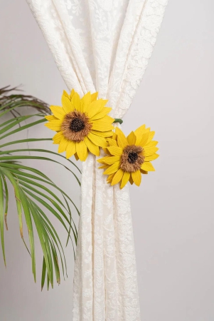 Sunflower curtain tie