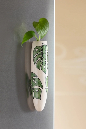 lush-life-magnetic-fridge-planter-in-ceramic