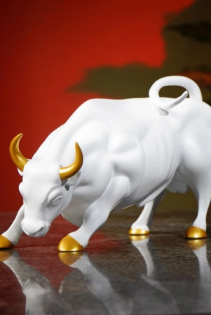 artarium-abstract-art-bull-showpices-for-living-room-charging-bull-statue-sculpture-ornament-animal-figurines-for-table-decor-gifting-home-decoration-car-accessory-1-piece-white