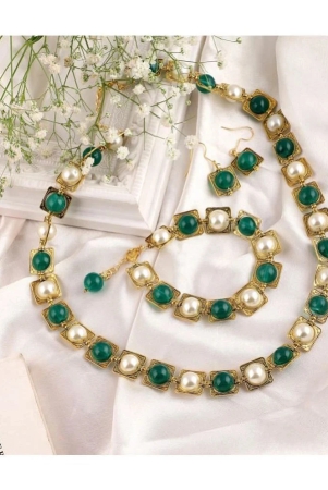 gilher-green-brass-necklace-set-pack-of-1-green