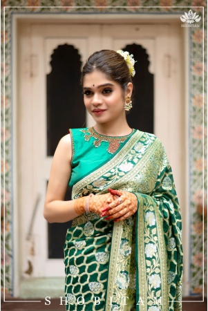 banarasi-silk-georgette-saree-in-alfi-sona-rupa-brocade-jaal-weave-in-bottle-green-silk-mark-certified