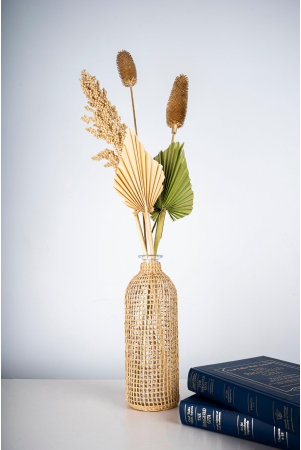 glass-hemp-vase-with-the-flower-setting