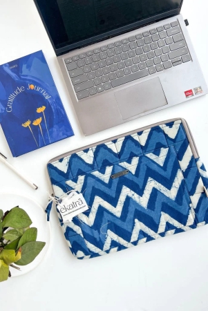 sustainable-handmade-cotton-laptop-sleevelaptop-cover-by-ekatra-indigo-chevron