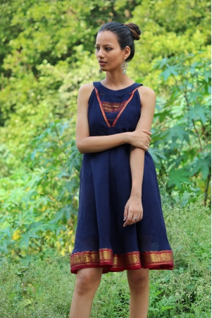 navy-blue-sleeveless-flared-saree-dress-l