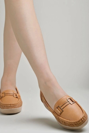 shoetopia-tan-womens-loafers-none