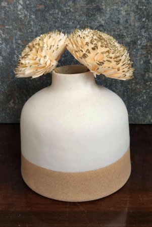 short-modern-artisan-ceramic-vase-tan-short