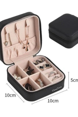 compact-and-chic-jewelry-storage-box-black