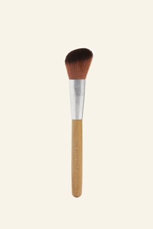 angled-blusher-brush-1-pc