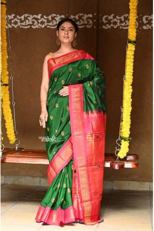 rajsi-pure-silk-handloom-maharani-paithani-in-rich-forest-green-with-rich-hot-pink-silk-border-available-in-floral-buttis