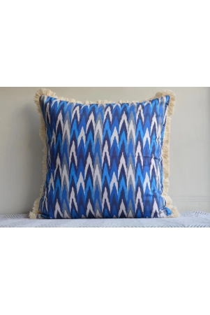 ikat-design-printed-blue-colour-cushion-cover-size-16x16