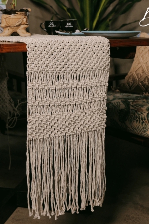 macrame-table-runner