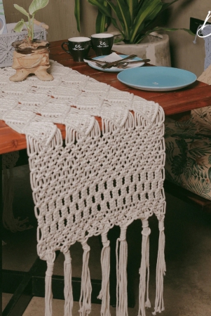 macrame-table-runner