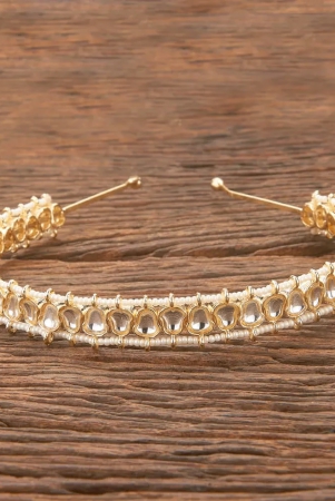 indo-western-classic-hair-band-with-gold-plating-white